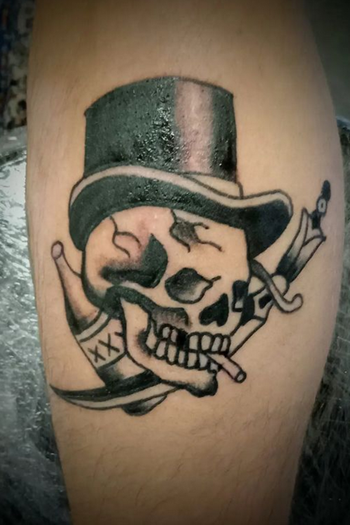 Traditional tattoo piece by Camelot Rose